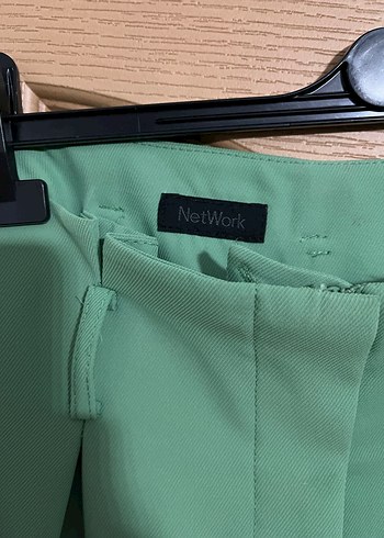 Kadın Yeşil Mini Rahat Kesim Kumaş Pantolon - Görsel 5