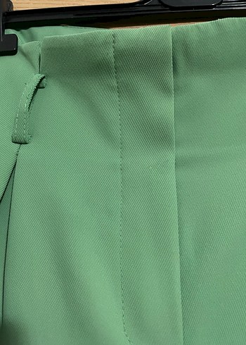 Kadın Yeşil Mini Rahat Kesim Kumaş Pantolon - Görsel 4