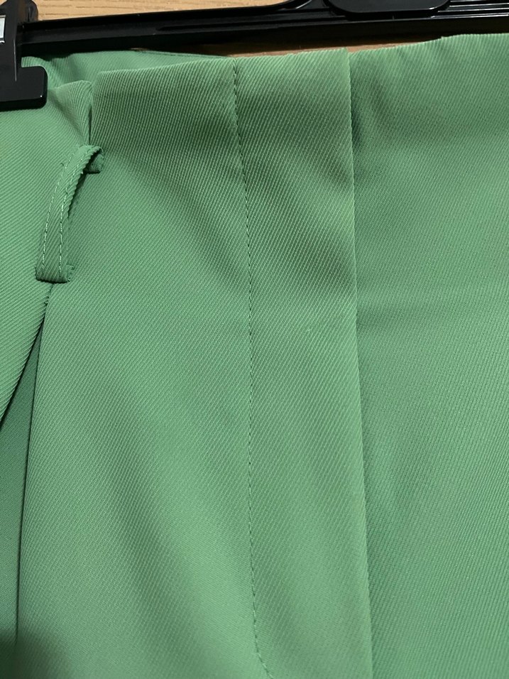 Kadın Yeşil Mini Rahat Kesim Kumaş Pantolon - Görsel 4