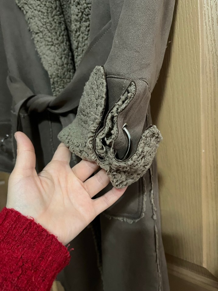 Kürk Detaylı Uzun Süet Kadın Kaban - Görsel 3