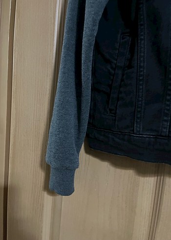 Gri Kol Detaylı Kadın Kot Ceket - Görsel 3