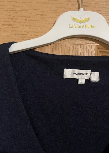 Siyah V Yakalı Midi Elbise - Görsel 2