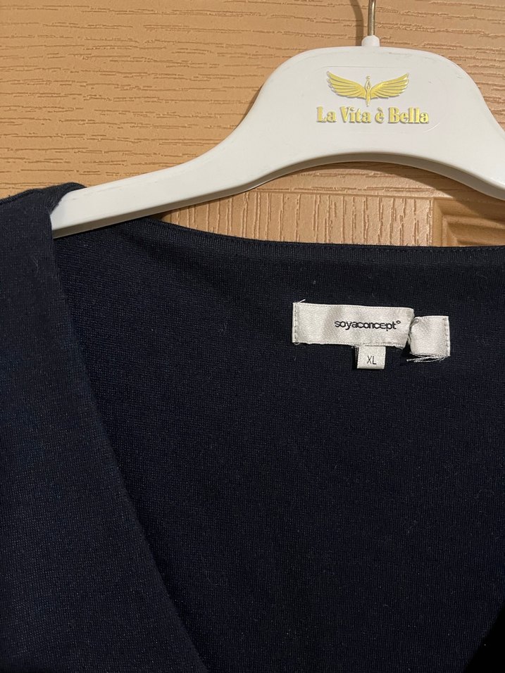 Siyah V Yakalı Midi Elbise - Görsel 2