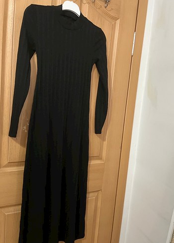 Uzun Kollu Siyah Piliseli Uzun Elbise - Görsel 4