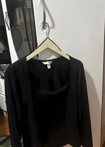 H&M Siyah U Yaka Uzun Kollu Rahat Ust