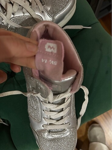37 Beden beyaz Renk Skechers orjinal spor ayakkabı