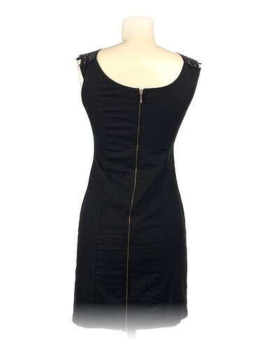 38 Beden PreLoved Kısa Elbise %70 İndirimli.