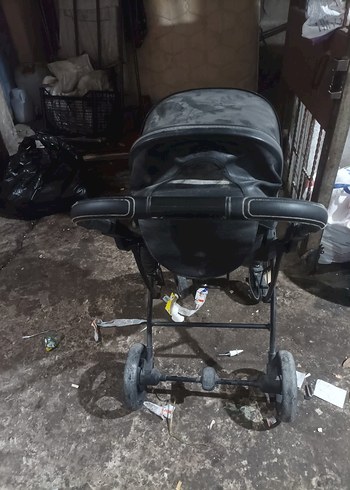 Siyah Bebek Arabası - Görsel 4