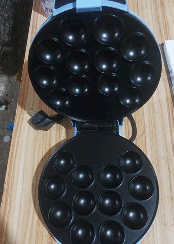 Siyah Mini Top Kek ve Sandviç Makinesi - Görsel 2