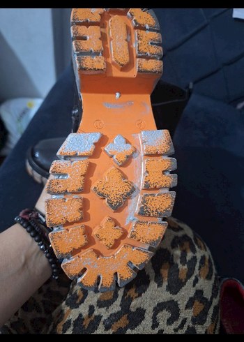 Parlak Siyah Platform Topuklu Kadın Botları - Görsel 4