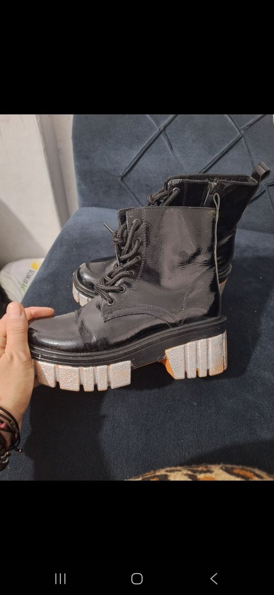 Parlak Siyah Platform Topuklu Kadın Botları - Görsel 2