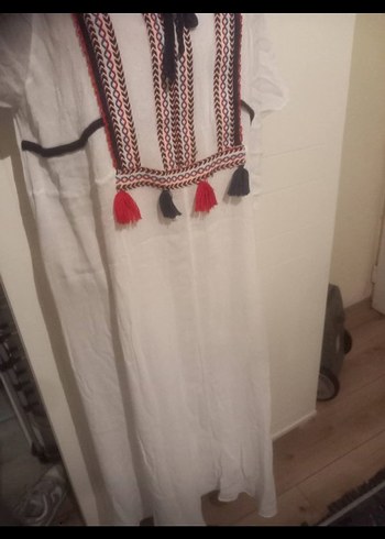 Püsküllü Nakışlı Beyaz Bohem Uzun Elbise - Görsel 4