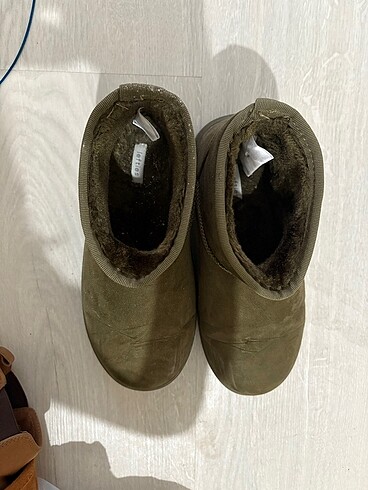 36 Beden Lefties Ugg bot