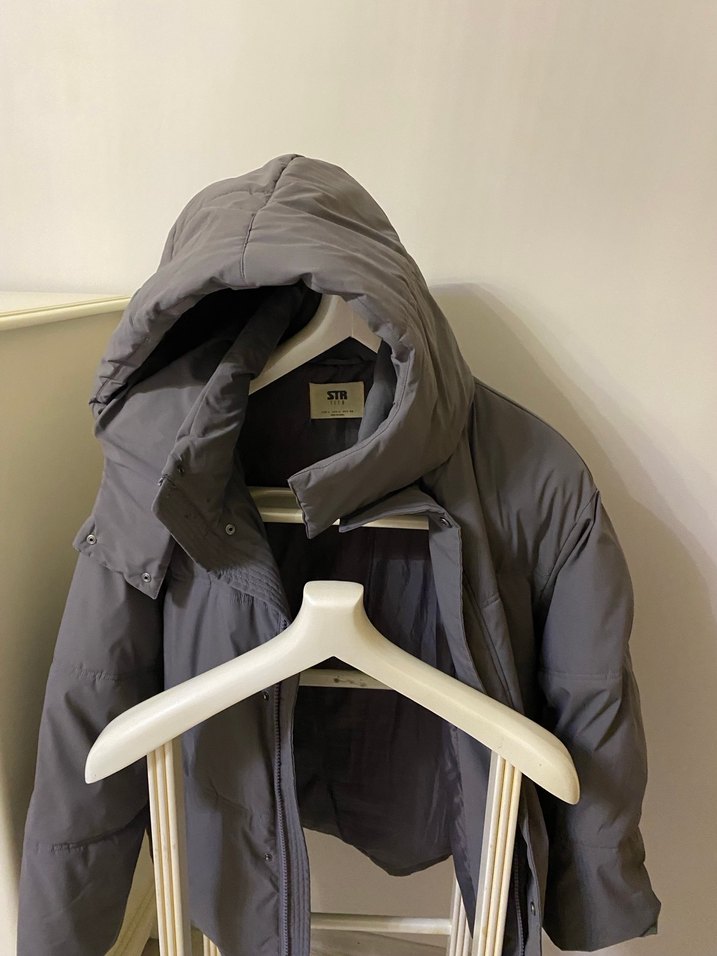 Gri Kapüşonlu Kadın Kışlık Mont resimde  defosu gözüküyor XL L M - Görsel 2