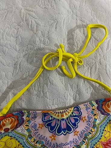 Penti penti bikini üstü