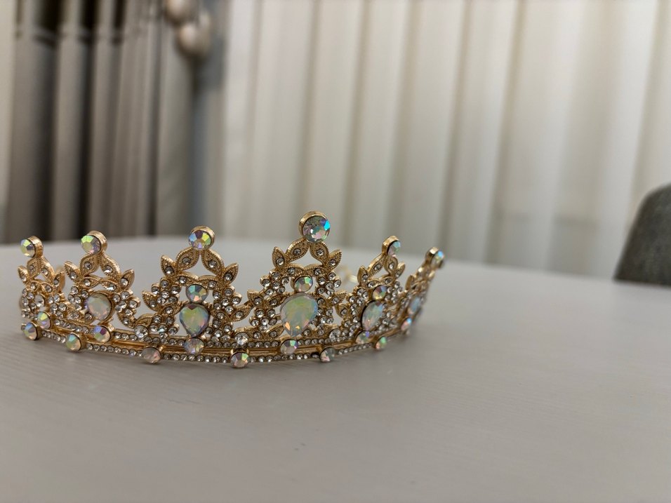 Parlak Altın Taşlı Gelin Tacı - Görsel 2