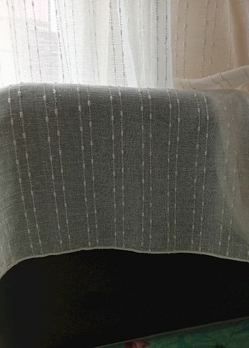 Gri Çizgili Beyaz Perde - Görsel 3