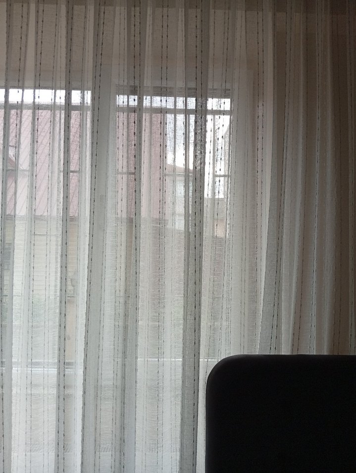 Gri Çizgili Beyaz Perde - Görsel 2