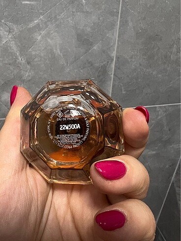 Beden Viktor&Rolf Flowerbomb 50 ml