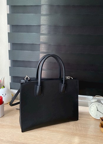 siyah çanta - Görsel 2