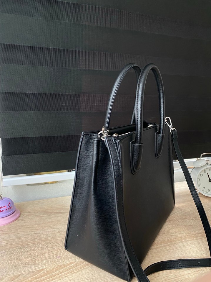 siyah çanta - Görsel 4