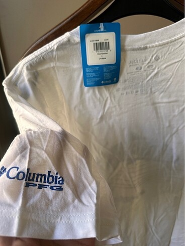 l Beden beyaz Renk Columbia tshirt