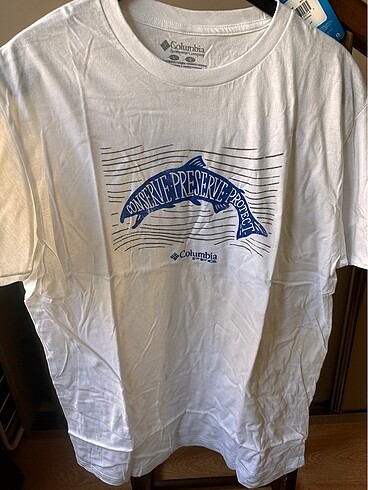Columbia Columbia tshirt