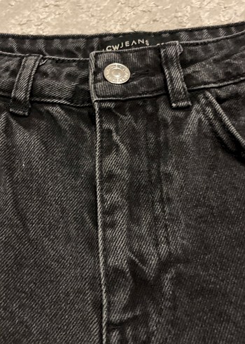 LC Waikiki Siyah Loose Fit Mini Denim Şort