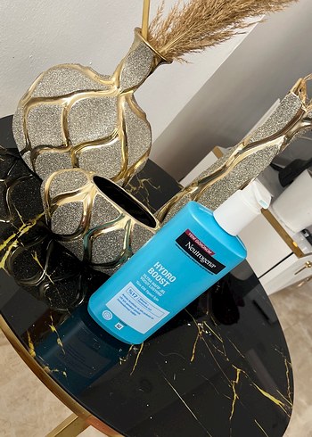 Neutrogena Hydro Boost vucut nemlendirici