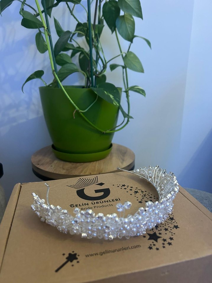 Boncuklu Beyaz Minimalist Gelin Tacı - Görsel 4