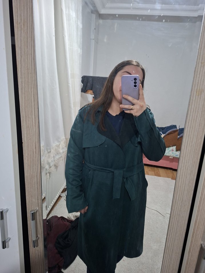 Kadın Yeşil Süet Kemerli Trençkot - Görsel 3