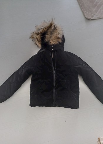 Kürklü Kapüşonlu Siyah çocuk Kışlık mont 9 10 yaş (134- 140 cm) - Görsel 3