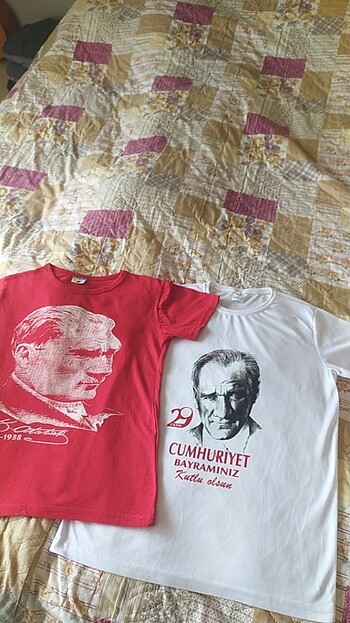 Atatürk baskılı iki adet erkek çocuk tişört leri