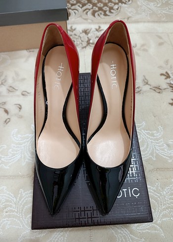 Kadın Kırmızı Siyah Rugan Stiletto
