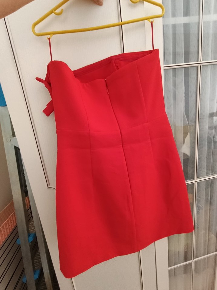 Kırmızı straplez elbise - Görsel 3