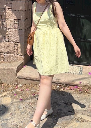 Sarı Nakışlı Midi Elbise - Görsel 2