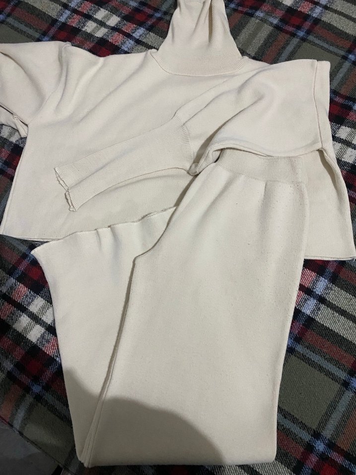 Krem rengi triko takım - Görsel 3