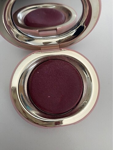 Beden Rare Beauty Allık
