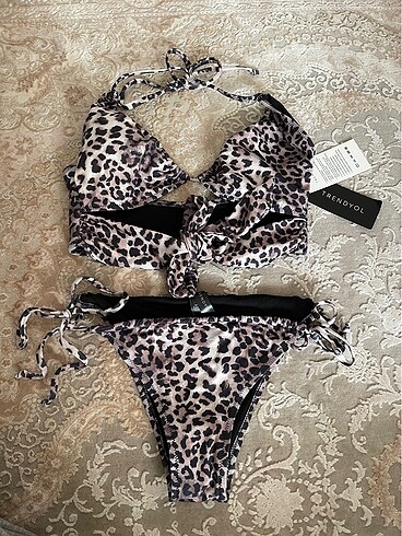 TrendyolMilla leopar bikini takımı