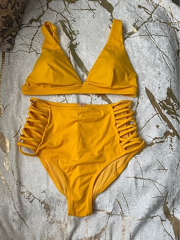 Penti sarı bikini takımı