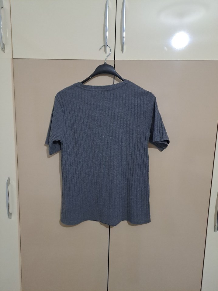 Gri Örgü Kısa Kollu Kadın Tişört - Görsel 5