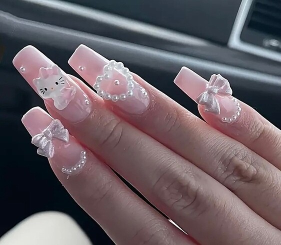 hello kitty charm takma tırnak