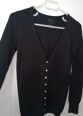 Siyah V Yaka Düğmeli Midi Hırka - Görsel 3