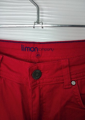 Kırmızı Düğmeli Kadın Pantolon - Görsel 3