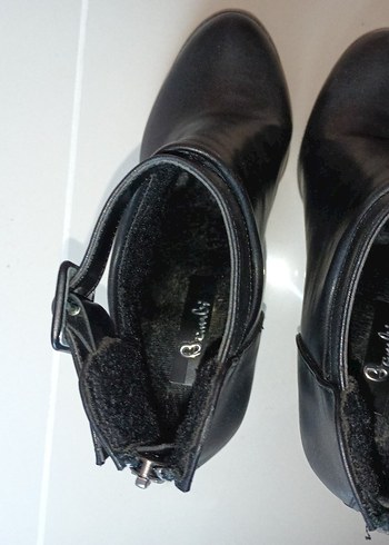 Tokalı Siyah Deri Kadın Bot - Görsel 6