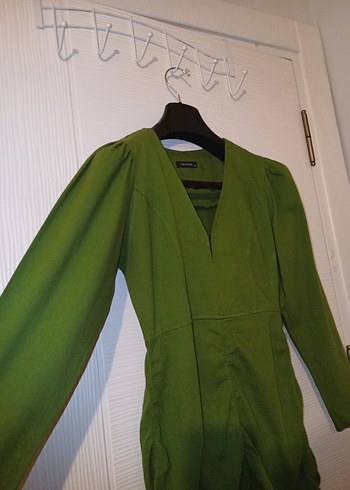 Yeşil V Yaka Uzun Kollu Midi Elbise - Görsel 2