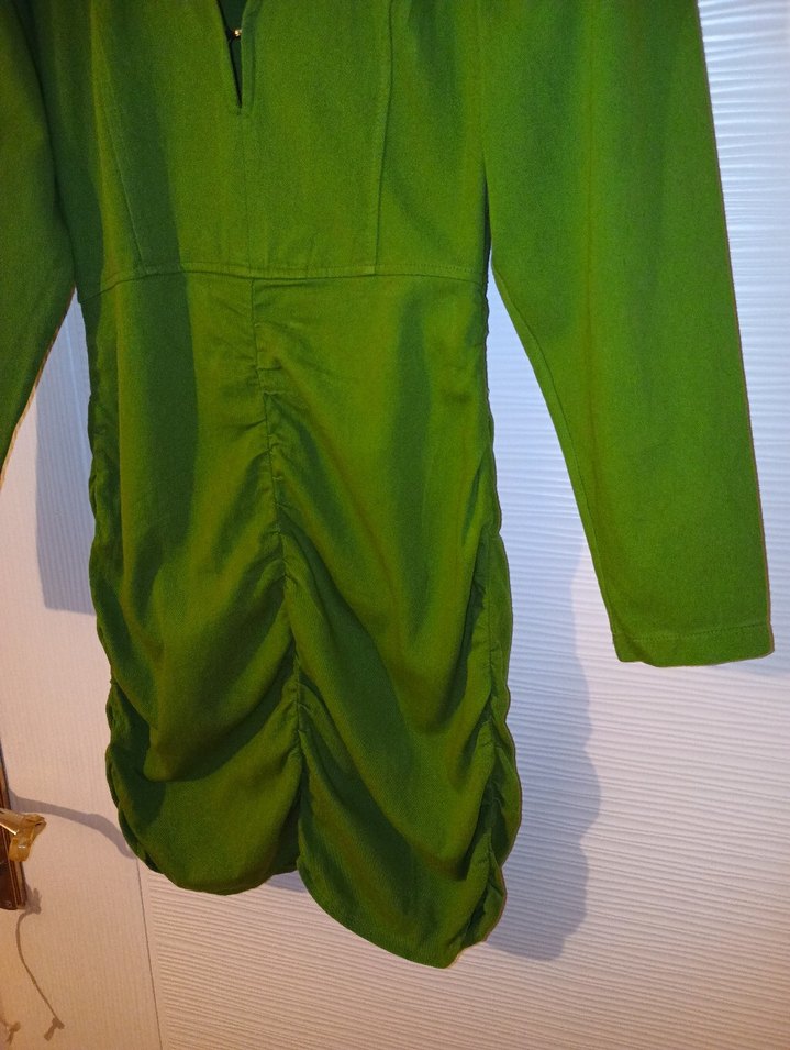 Yeşil V Yaka Uzun Kollu Midi Elbise - Görsel 4