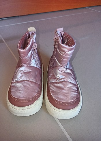 Pembe Parlak Kız Çocuk Botu