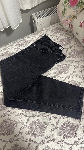 Bershka mom jean