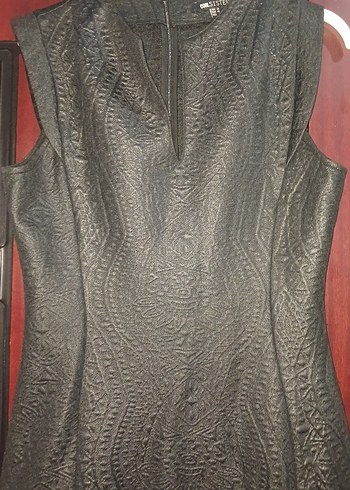 siyah kendinden desenli elbise - Görsel 3